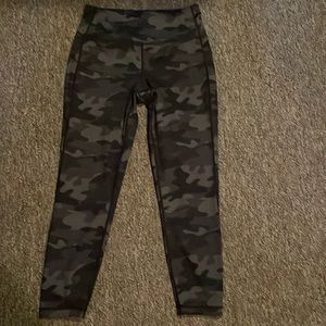 Lole camo leggings! Like new condition